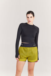 Short Feminino RunPro Preto com Verde