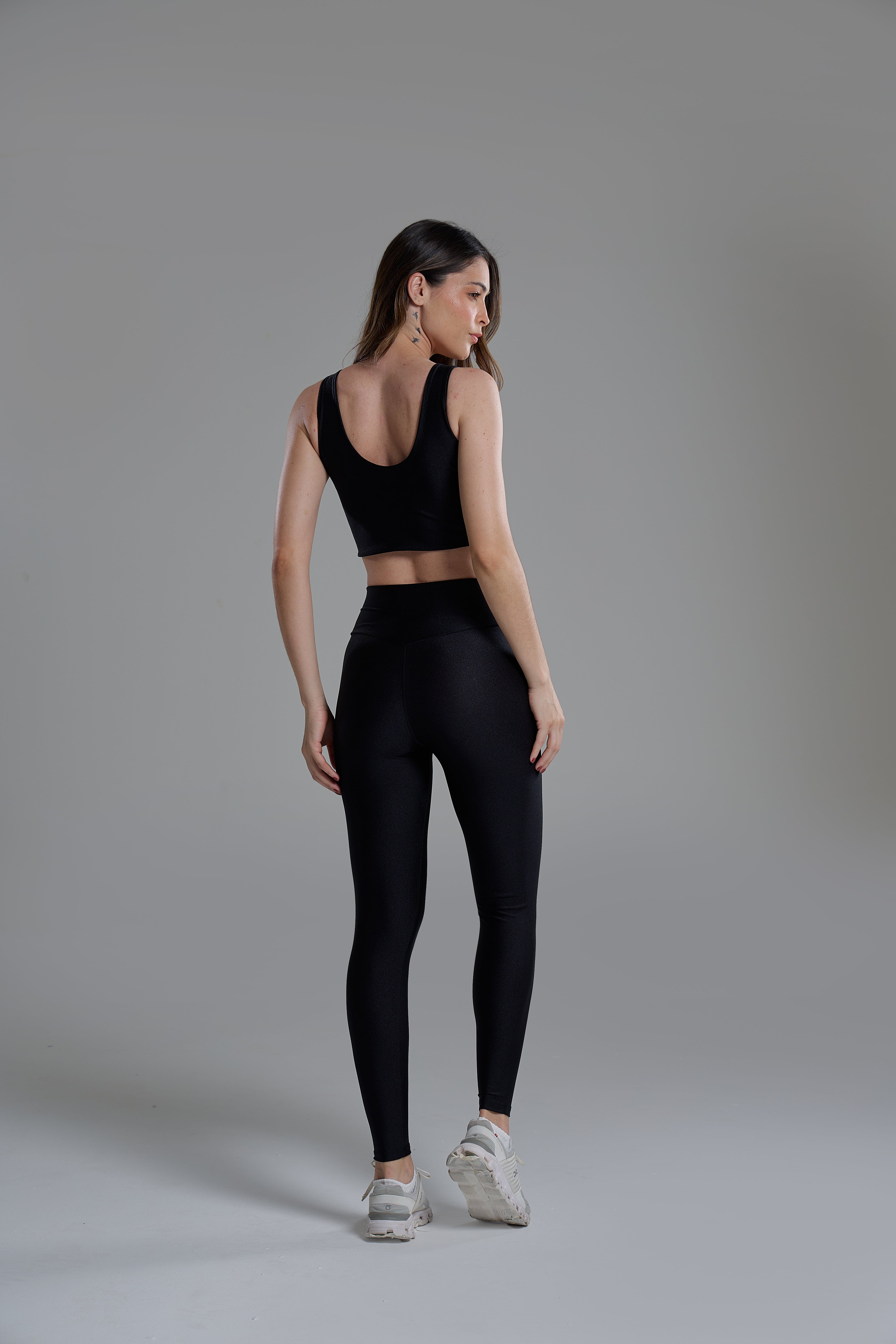 Calça Metalic Cós V Preta