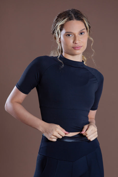 Cropped Colado Preto