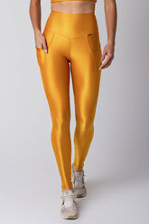 Calça Thay Bolsos Laterais - Dourada